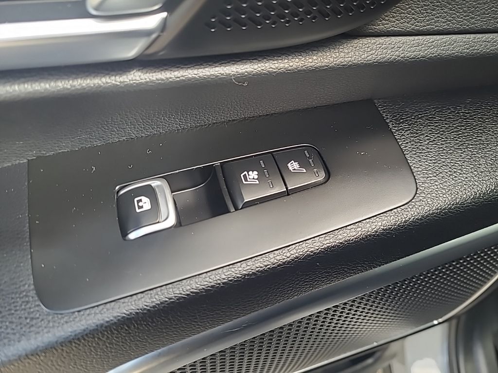 used 2024 Kia Telluride car, priced at $43,986