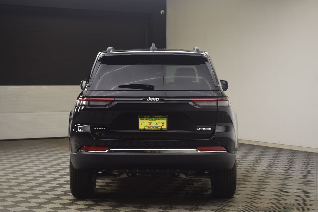 new 2025 Jeep Grand Cherokee car, priced at $35,165