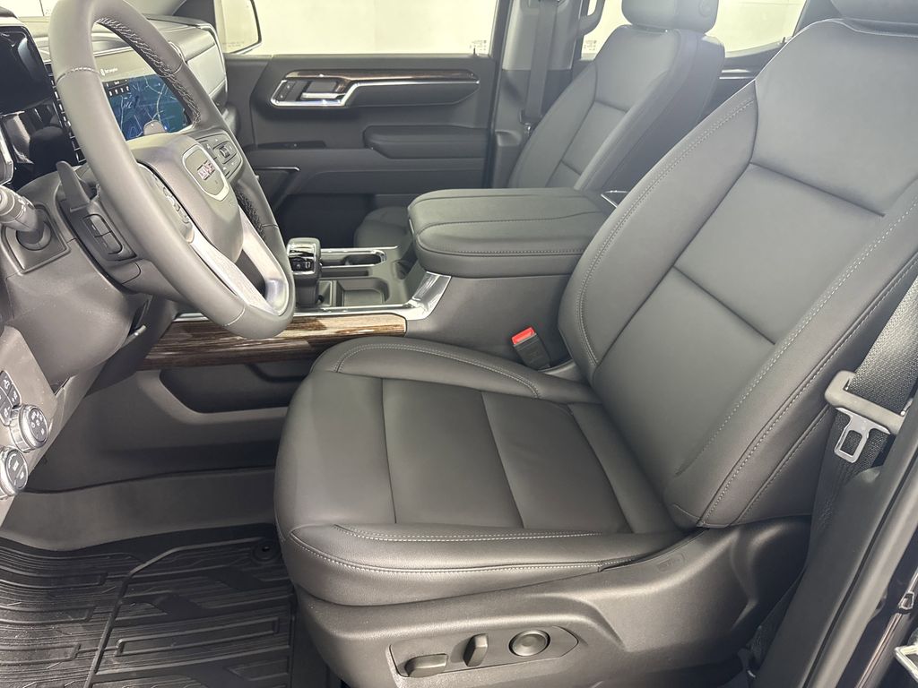 new 2025 GMC Sierra 1500 car, priced at $59,224