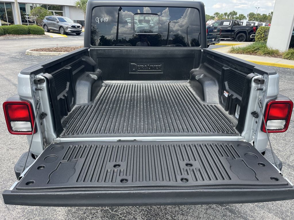 used 2023 Jeep Gladiator car, priced at $29,592