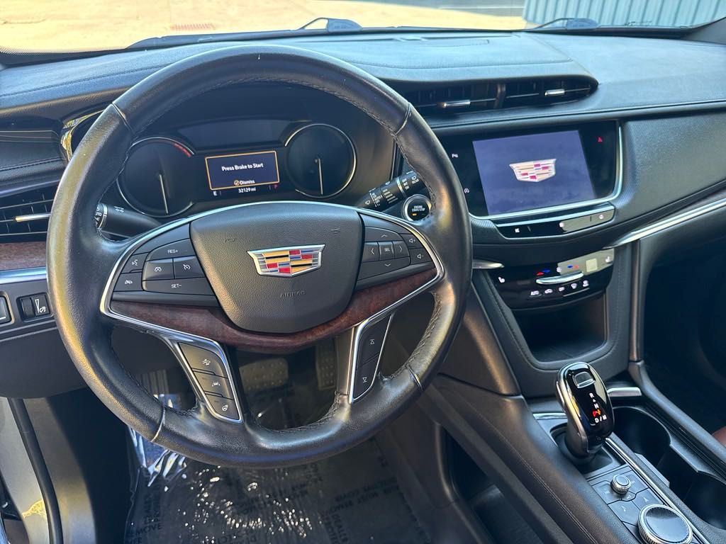 used 2021 Cadillac XT5 car, priced at $32,250