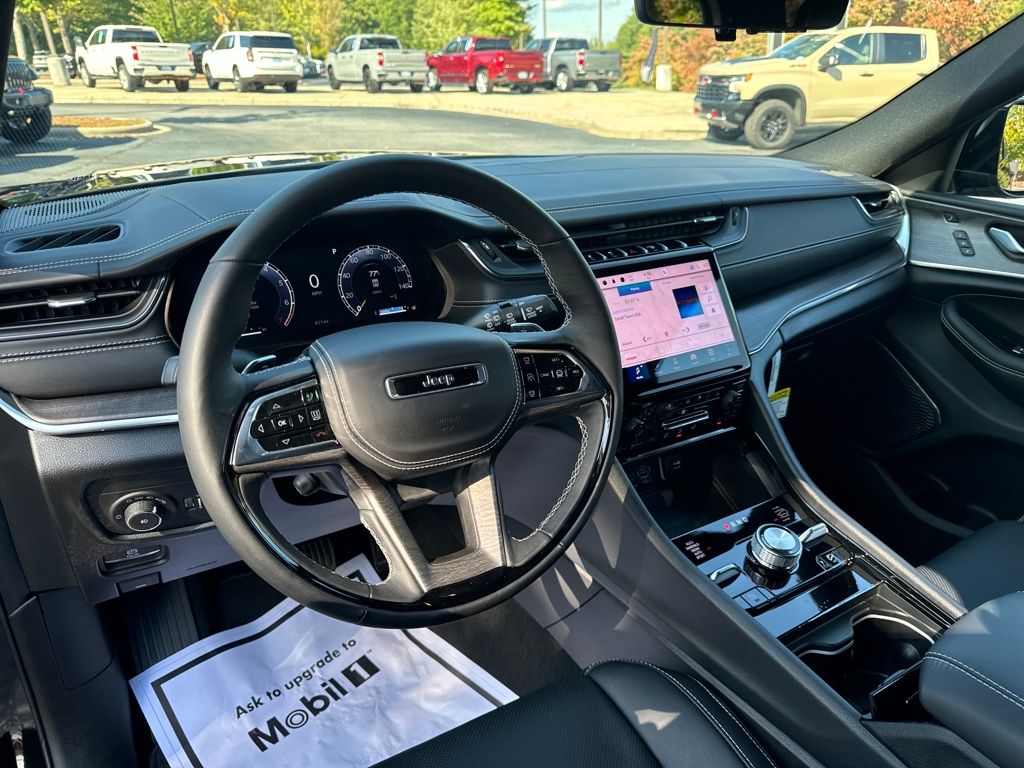 new 2025 Jeep Grand Cherokee L car, priced at $59,990