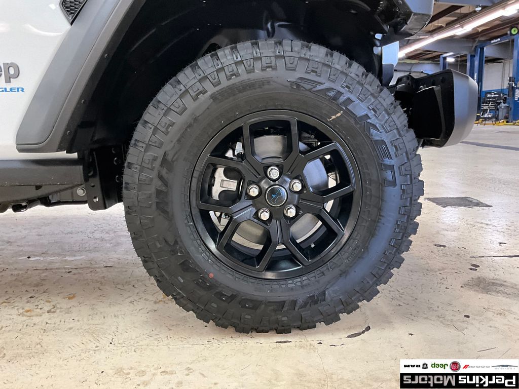 new 2025 Jeep Wrangler car, priced at $55,247