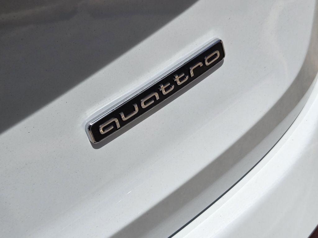 new 2025 Audi Q7 car, priced at $78,950