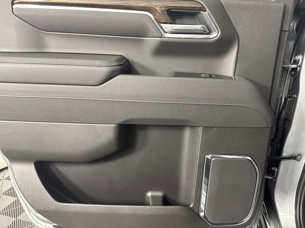new 2025 GMC Sierra 1500 car, priced at $60,424