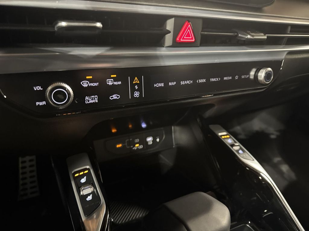 new 2025 Kia Sorento car, priced at $43,016