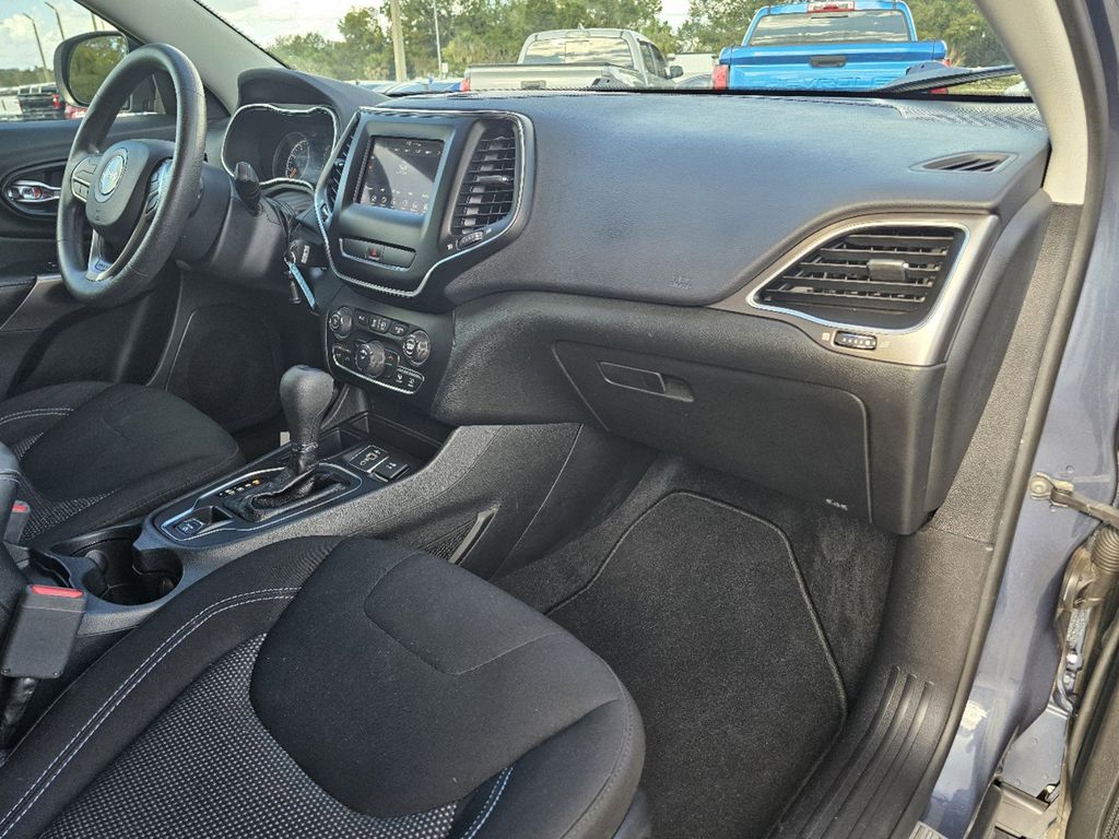 used 2019 Jeep Cherokee car, priced at $15,493