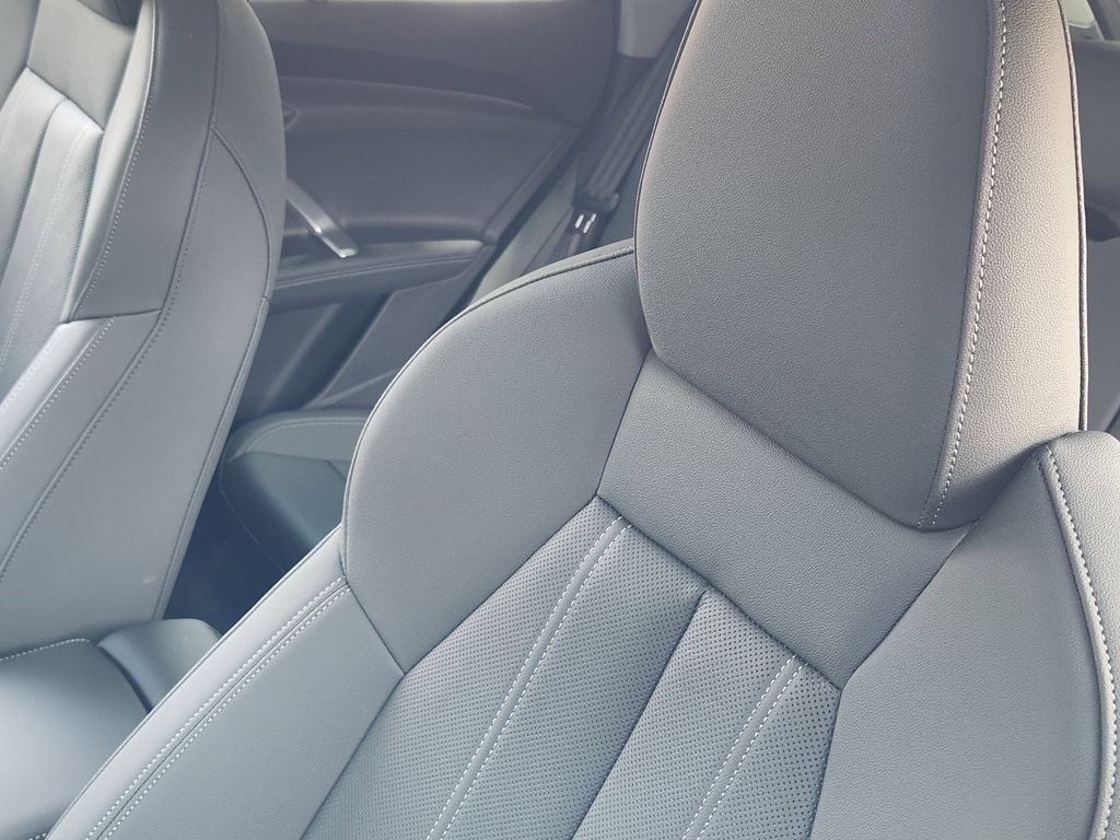 new 2025 Audi Q5 car, priced at $60,860