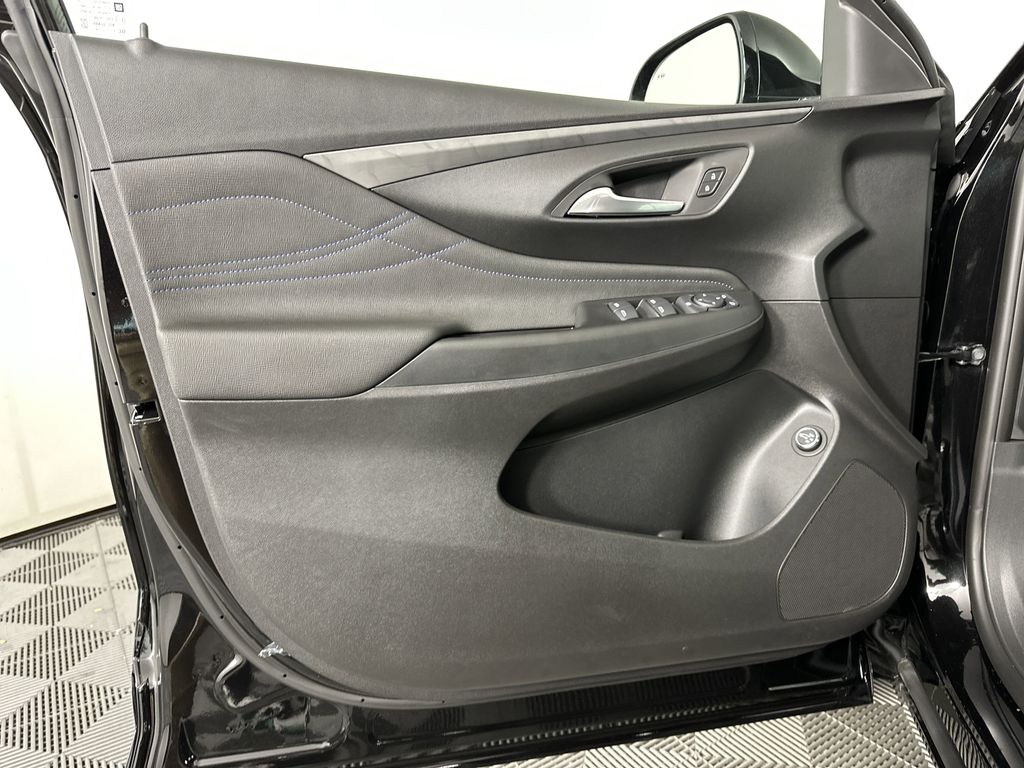 new 2025 Buick Envista car, priced at $29,570