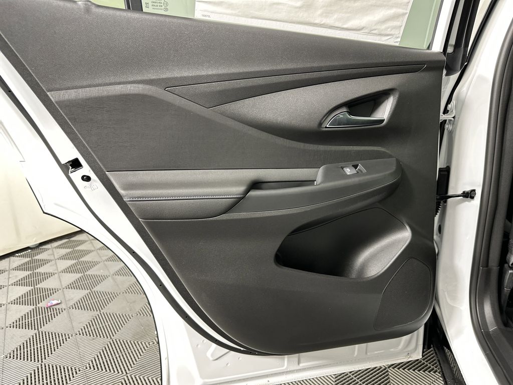 new 2025 Buick Envista car, priced at $29,075