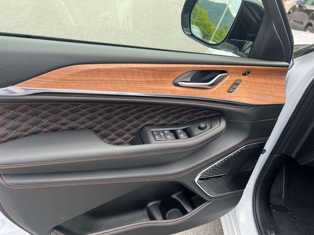 new 2025 Jeep Grand Cherokee L car, priced at $67,326