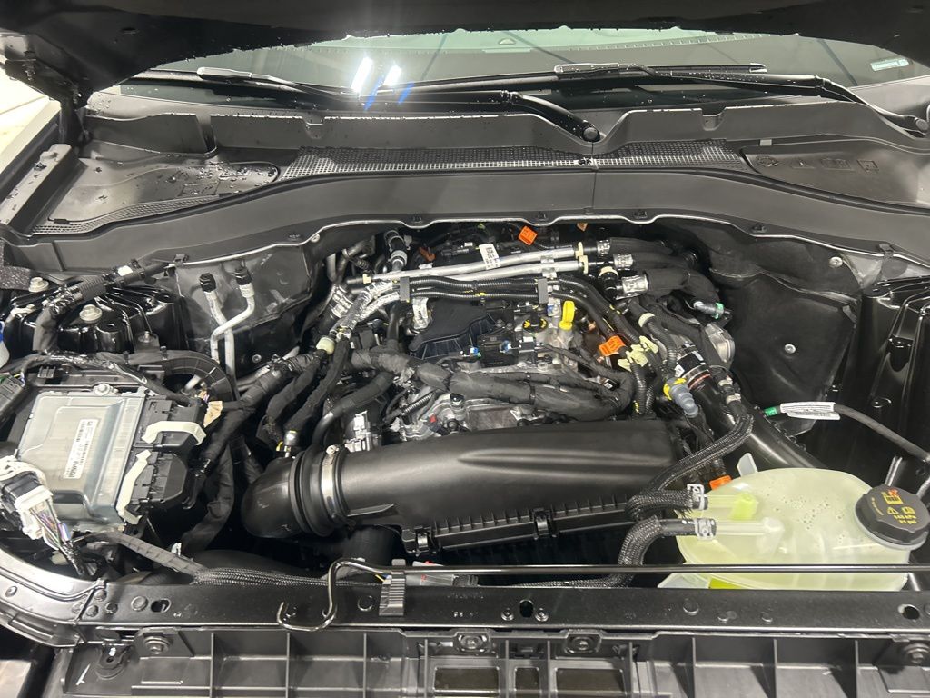 new 2025 Ford Explorer car, priced at $40,905