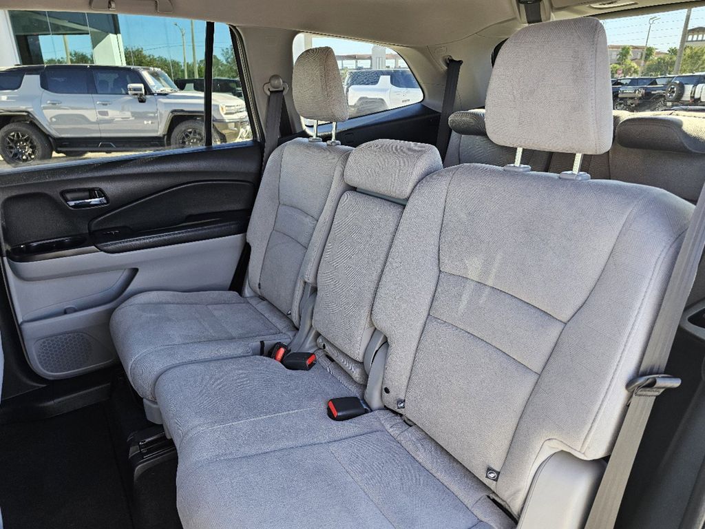 used 2021 Honda Pilot car, priced at $24,319