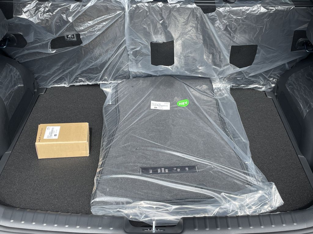 new 2025 Kia Niro car, priced at $33,003