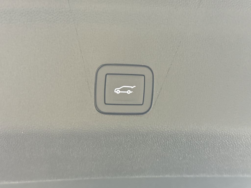new 2025 GMC Yukon XL car, priced at $103,789