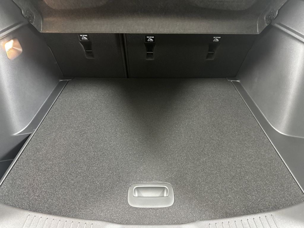 new 2025 Buick Envista car, priced at $27,375