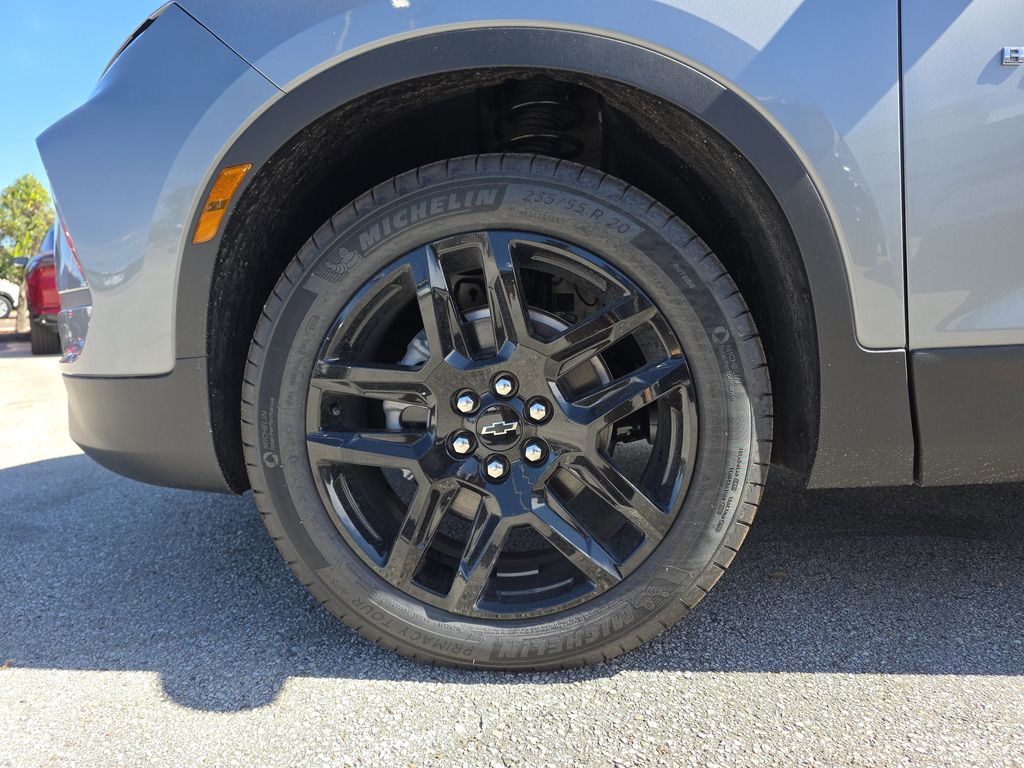 new 2025 Chevrolet Blazer car, priced at $35,295