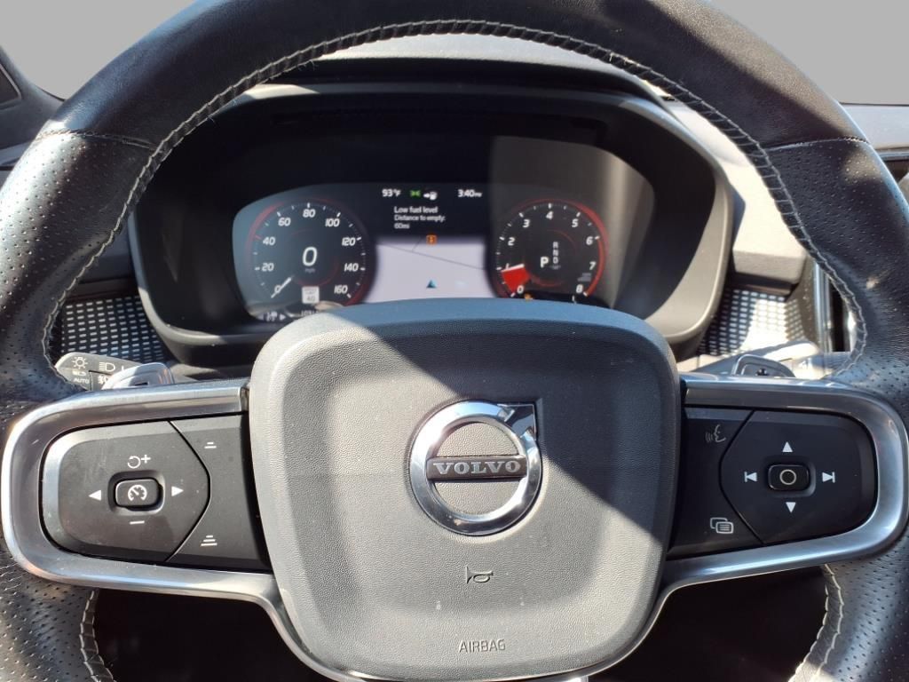 used 2019 Volvo XC40 car, priced at $18,111