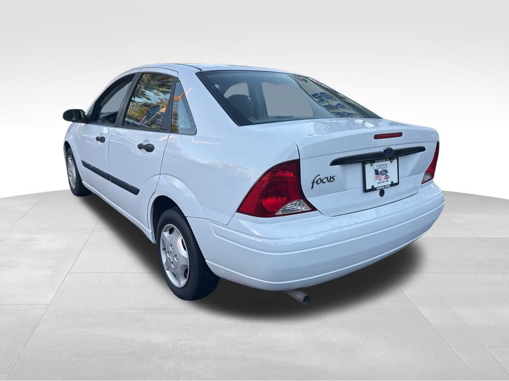 used 2003 Ford Focus car, priced at $5,900