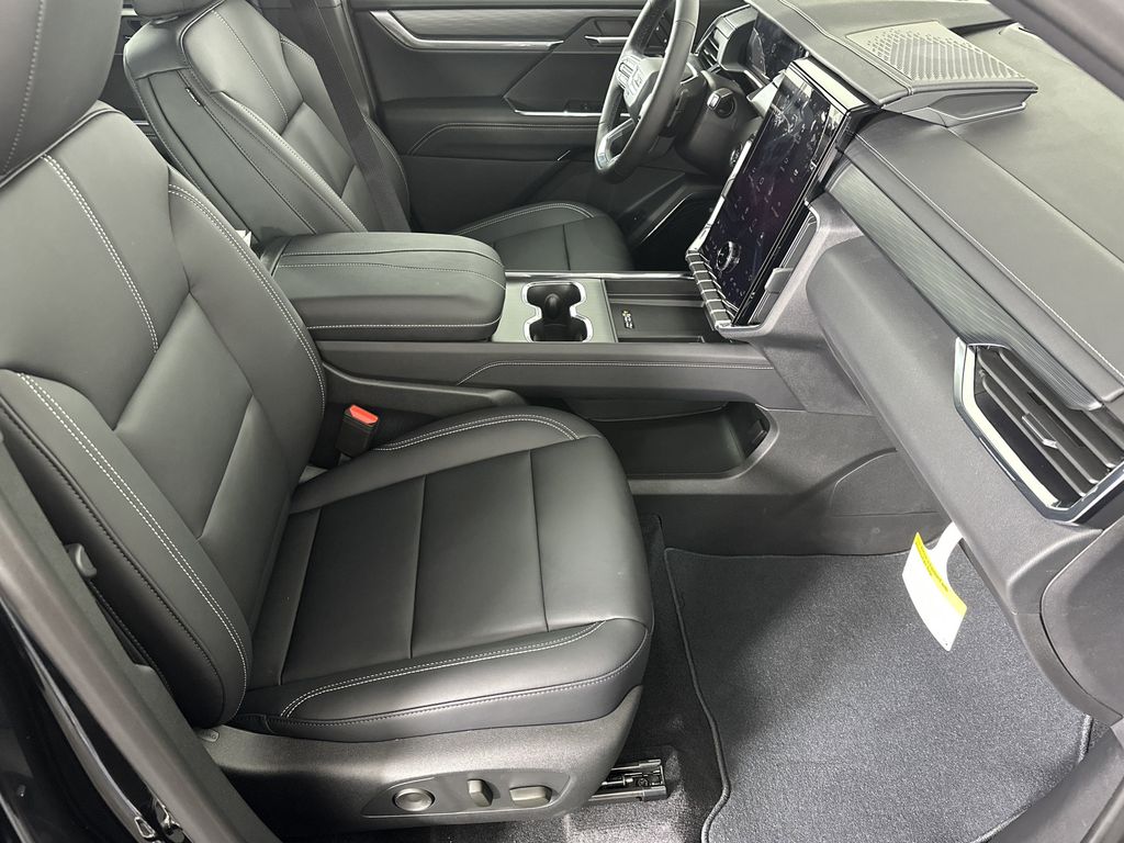 new 2025 GMC Acadia car, priced at $45,824