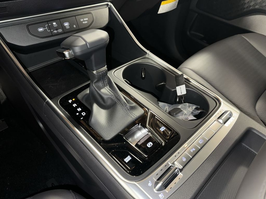 new 2025 Kia Carnival car, priced at $47,884