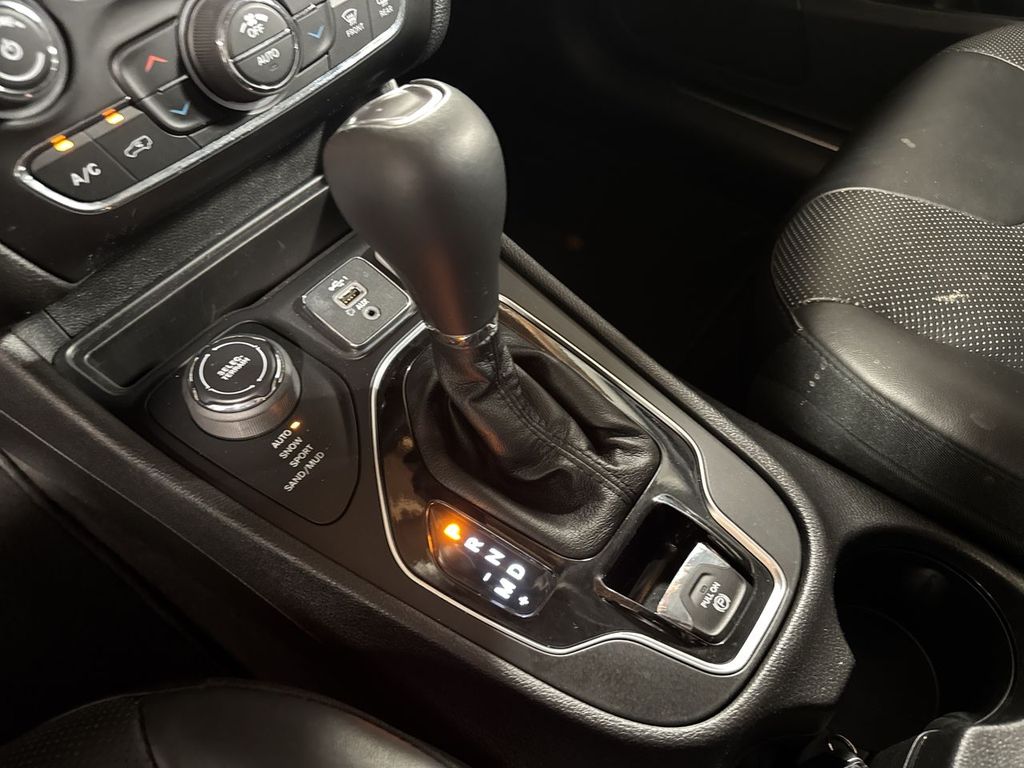 used 2019 Jeep Cherokee car, priced at $16,283
