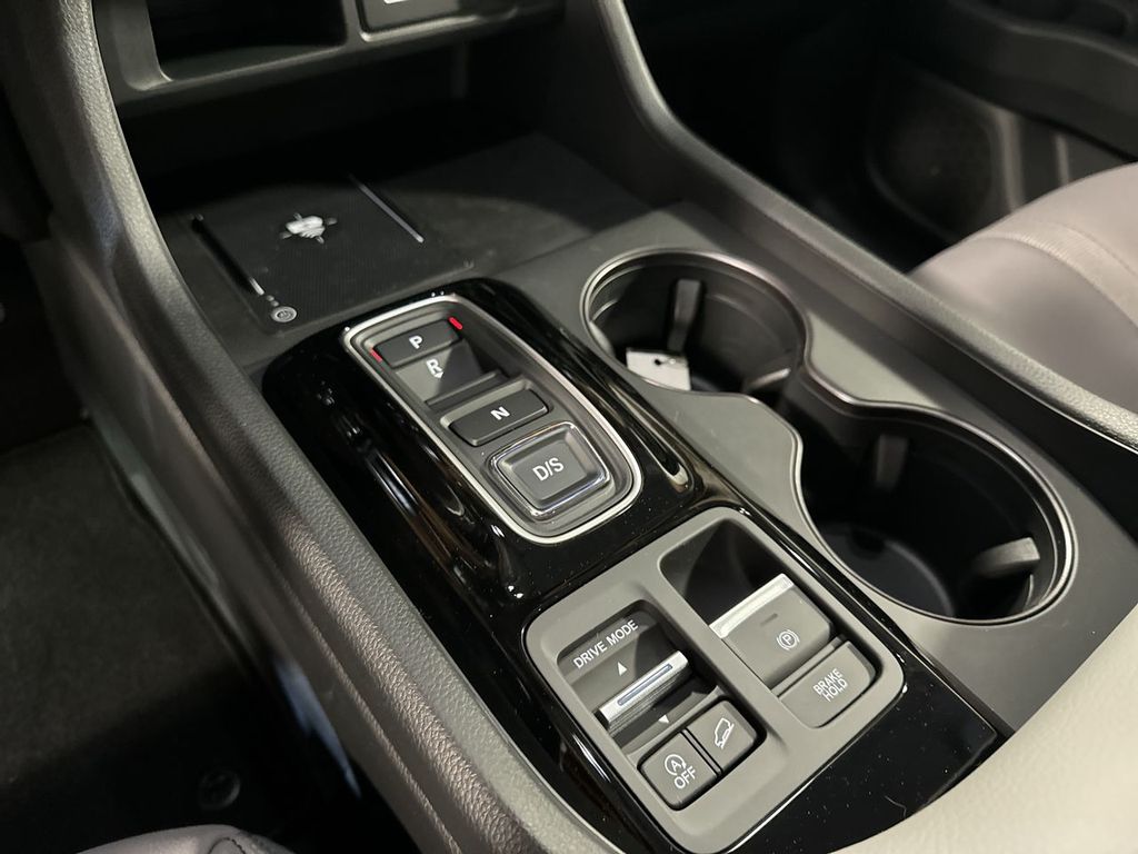 new 2025 Honda Pilot car, priced at $47,095