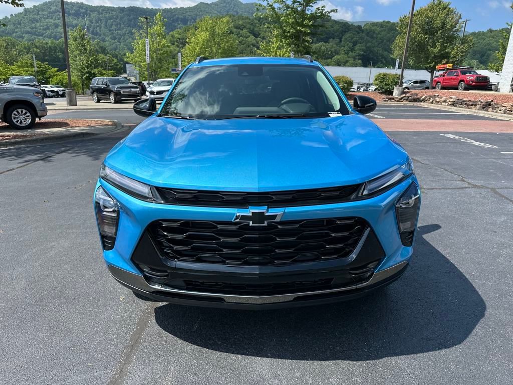 new 2025 Chevrolet Trax car, priced at $27,335