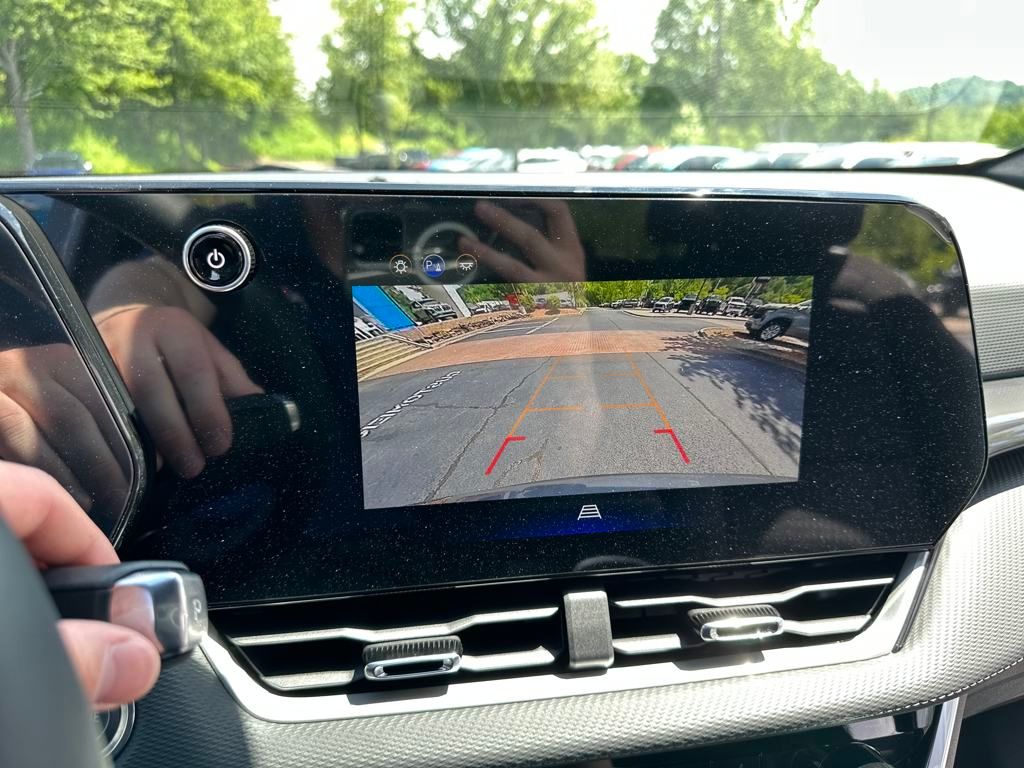 new 2026 Chevrolet Equinox car, priced at $31,995