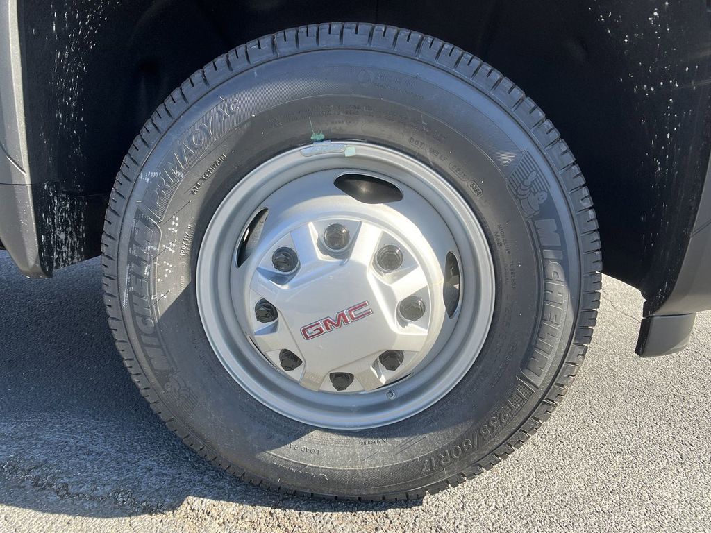 new 2025 GMC Sierra 3500HD car, priced at $48,443