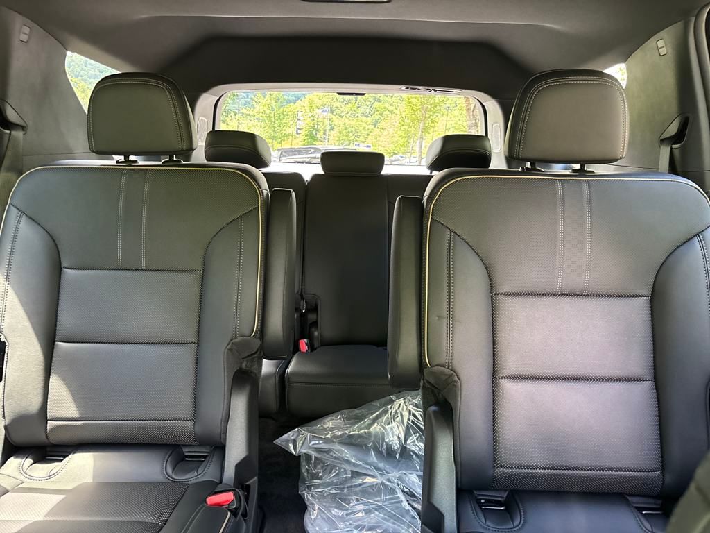 new 2025 Chevrolet Traverse car, priced at $59,290
