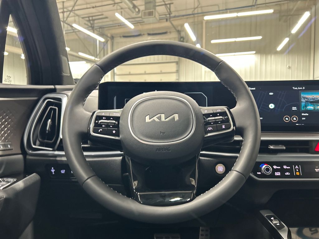new 2025 Kia Sorento Hybrid car, priced at $44,924