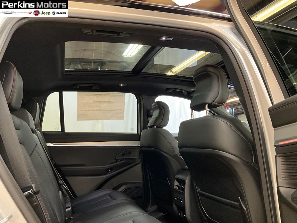 new 2025 Jeep Wagoneer S car, priced at $53,186