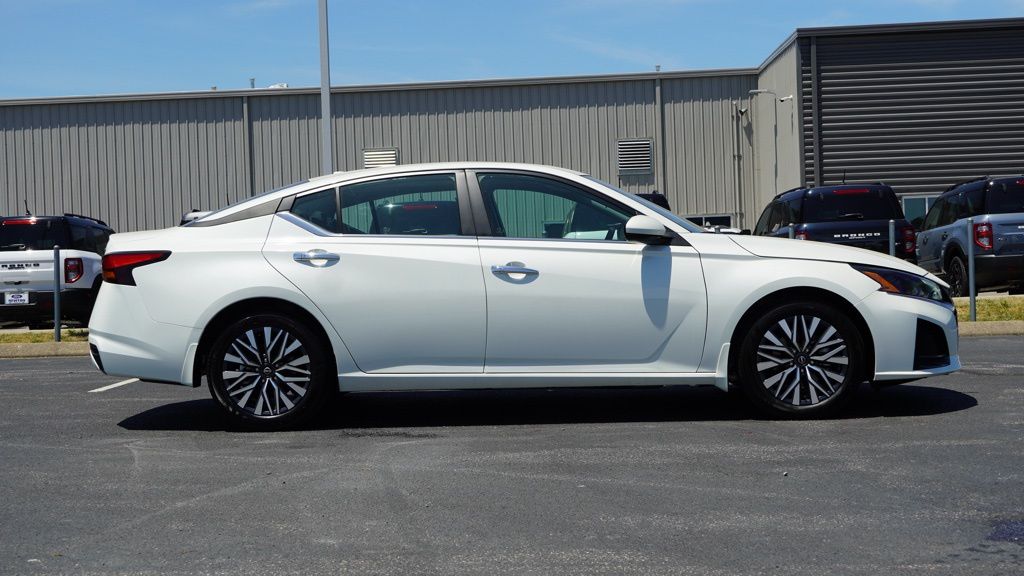 new 2024 Nissan Altima car, priced at $25,430