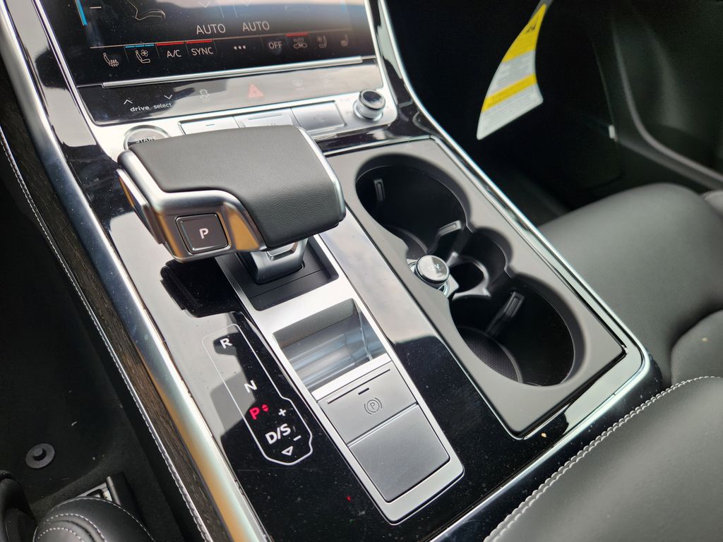 new 2025 Audi Q7 car, priced at $88,655