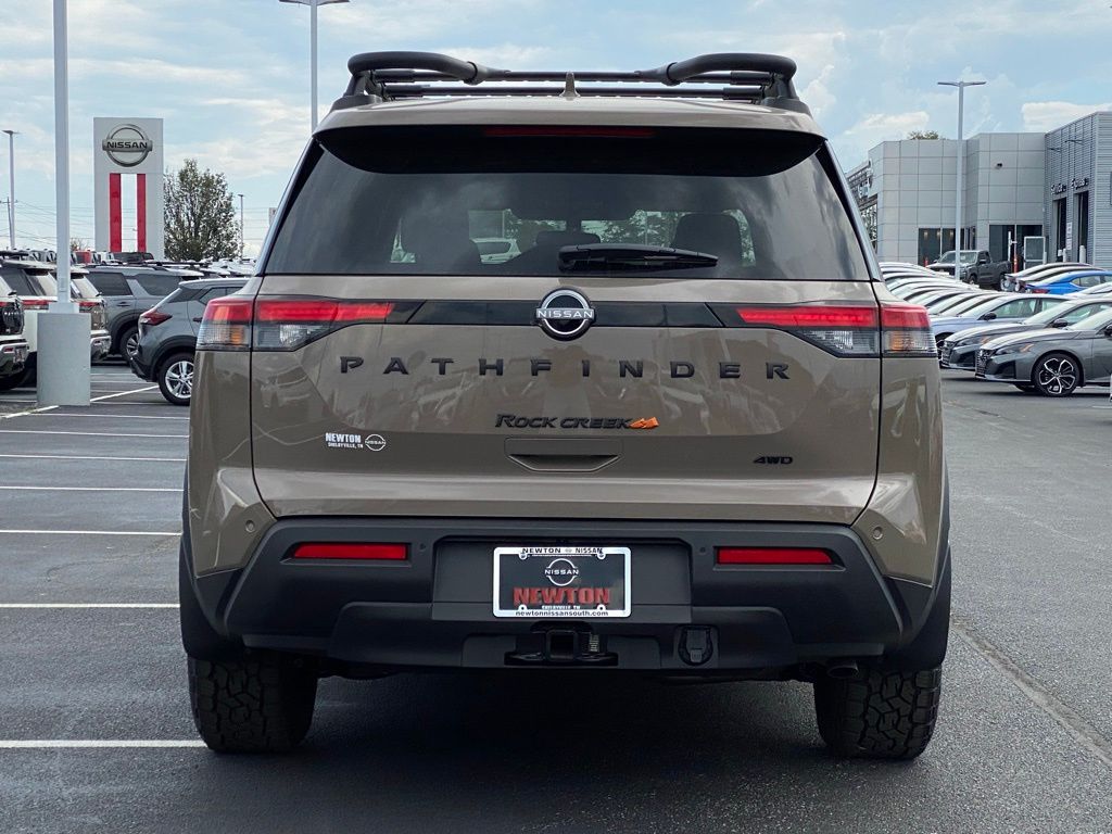 new 2024 Nissan Pathfinder car, priced at $39,375