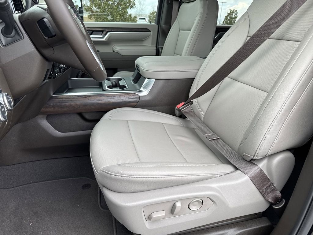 new 2025 GMC Sierra 2500HD car, priced at $80,865