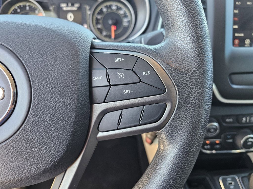 used 2019 Jeep Cherokee car, priced at $15,991