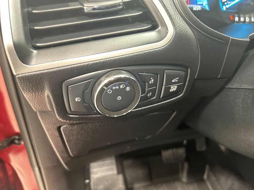 used 2022 Ford Edge car, priced at $28,812