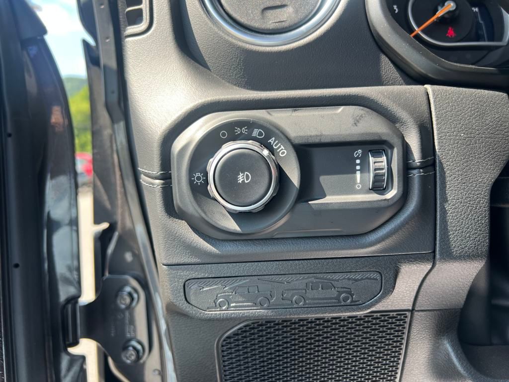 new 2025 Jeep Wrangler car, priced at $53,990