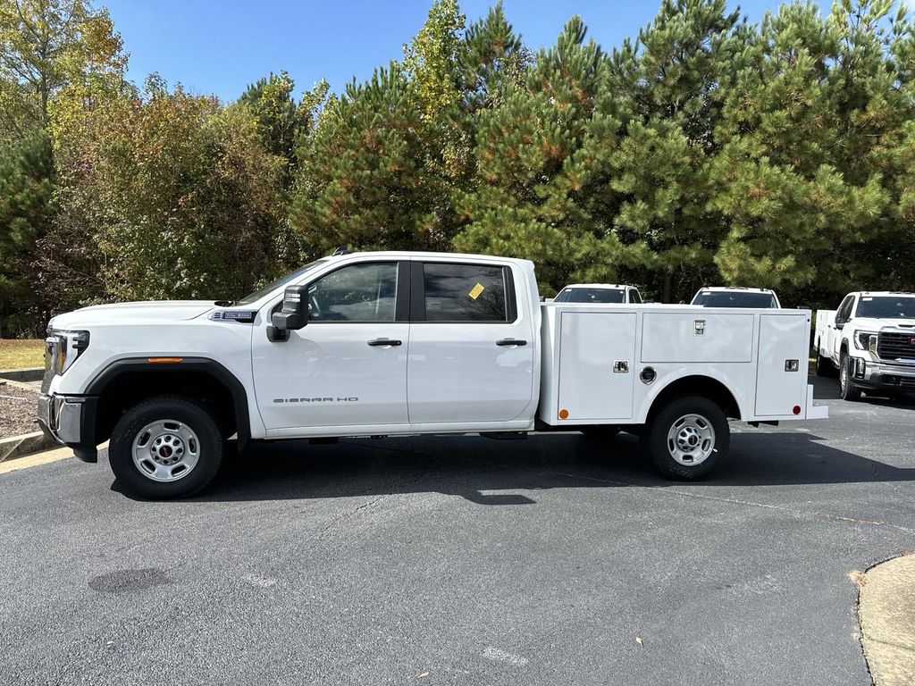 new 2024 GMC Sierra 2500HD car, priced at $51,433