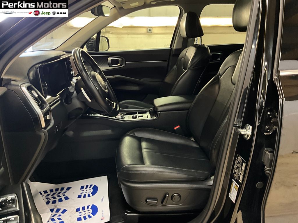 used 2022 Kia Sorento Hybrid car, priced at $31,476