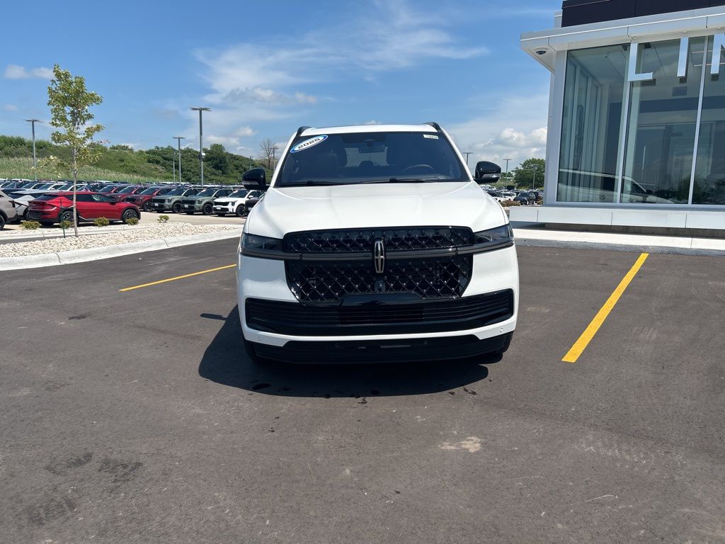 new 2025 Lincoln Navigator car, priced at $110,535