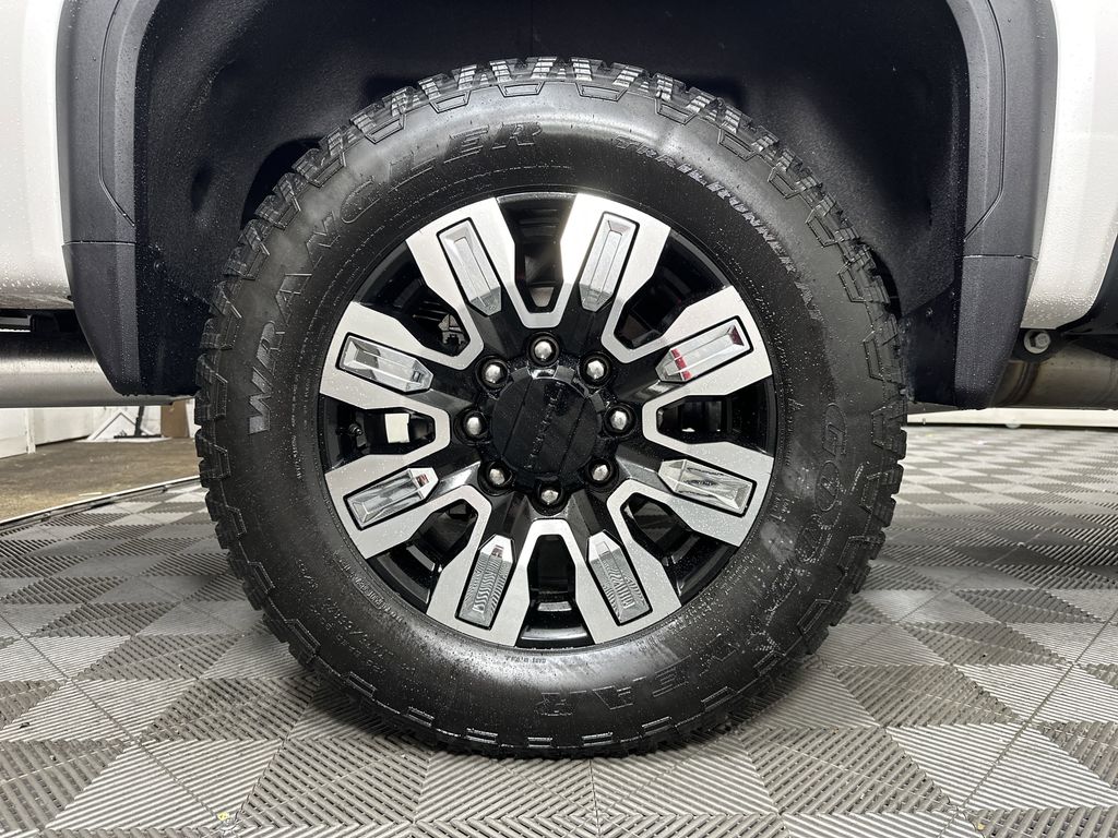 new 2025 GMC Sierra 2500HD car, priced at $85,639