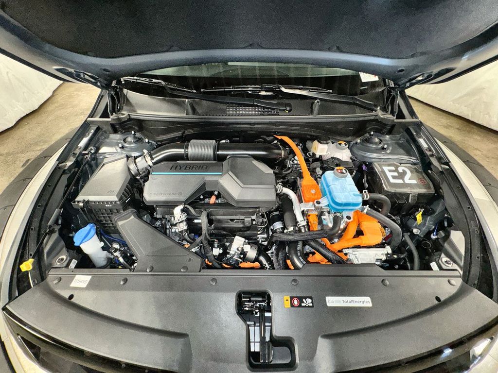 new 2025 Kia Sportage Plug-In Hybrid car, priced at $45,893