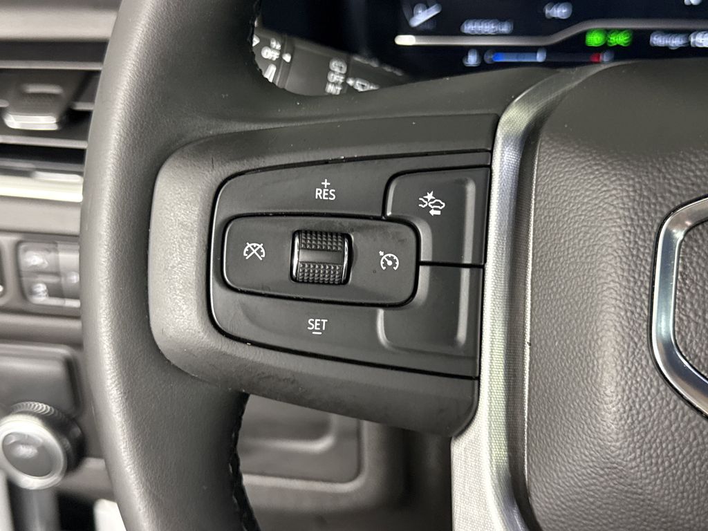 used 2023 GMC Yukon XL car, priced at $55,697