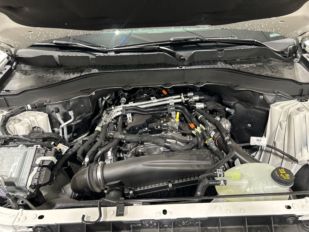 new 2025 Ford Explorer car, priced at $48,084