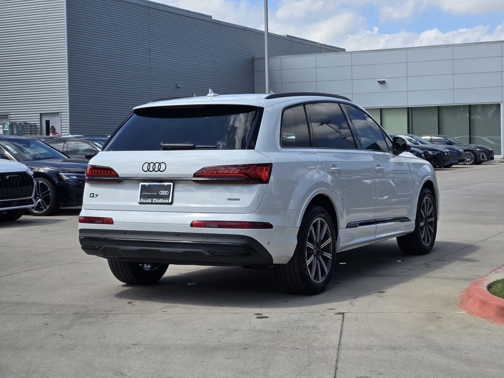 used 2023 Audi Q7 car, priced at $40,283