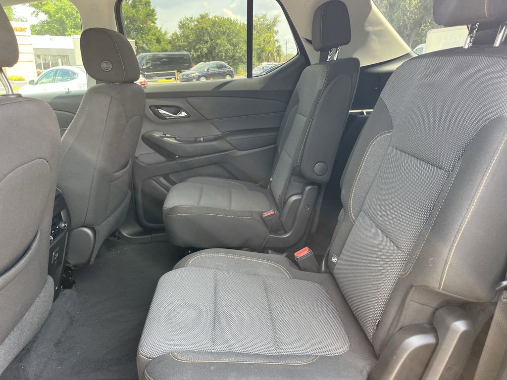 used 2021 Chevrolet Traverse car, priced at $25,477