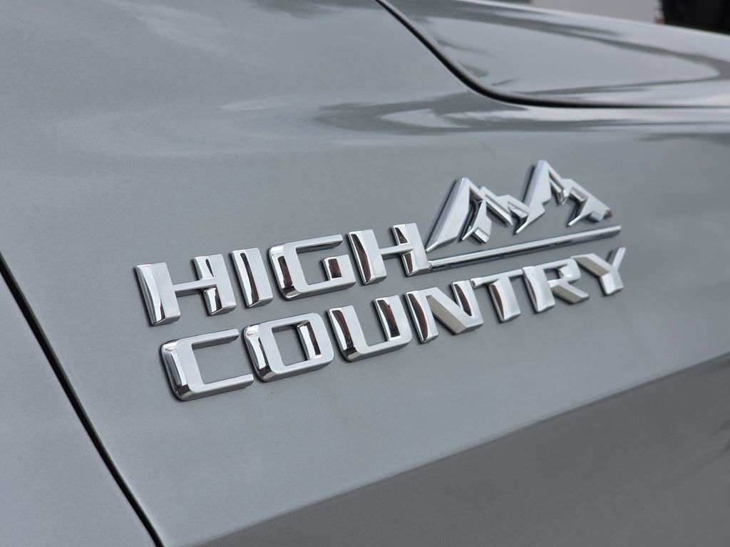 new 2025 Chevrolet Suburban car, priced at $90,859